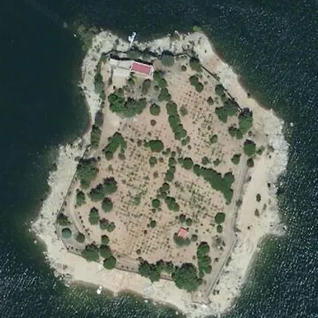 Isla Del Burguillo Casa de Campo Ávila